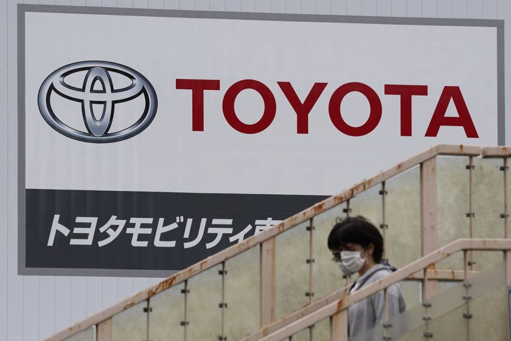 Toyota halts production at all Japanese factories after system failure