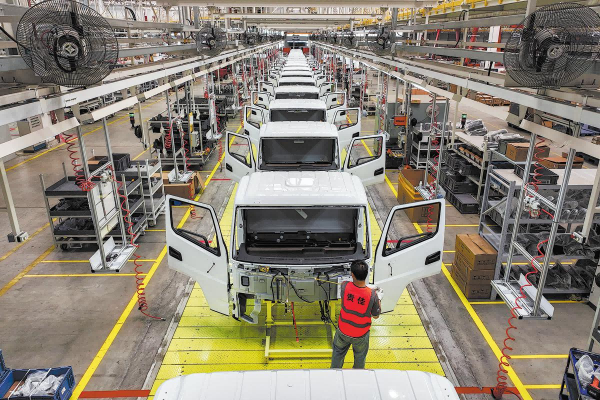 China's electric truck sector sees robust growth China's electric truck sector sees robust growth